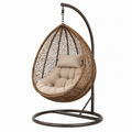 Hängesessel aus braunem Polyrattan mit dunkelbraunem Stahlgestell und beigen Polstern, 105 x 105 x 195 cm